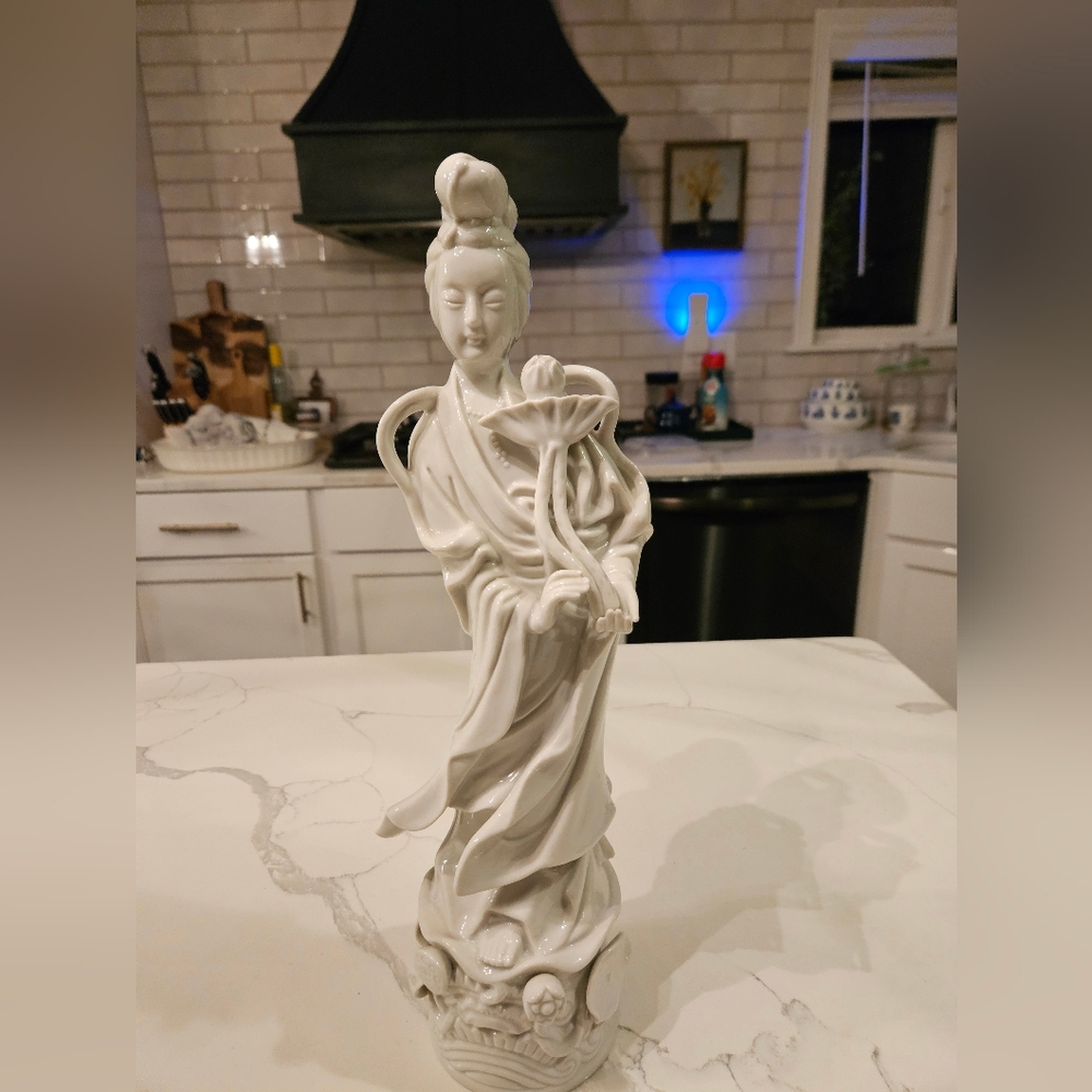 Vintage Toyo Blanc De‎ Chine Porcelain Geisha Figurine - 15.5"  H.